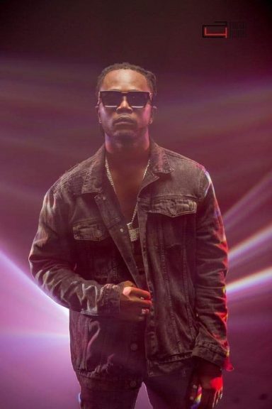 Kahpun features Stonebwoy on a New Song "Make Up" Kahpun features Stonebwoy on Make Up