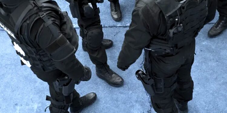 California Deputy Investigated After Allegedly Using Dating App During SWAT Standoff